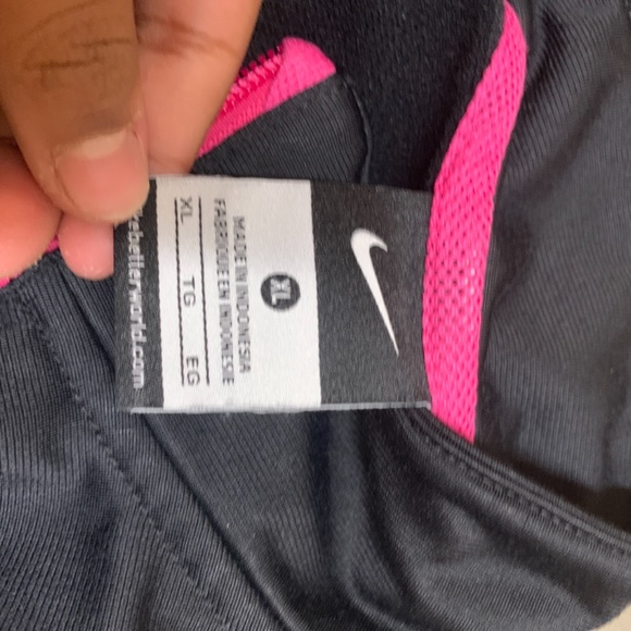 Nike sweater - Picture 3 of 3